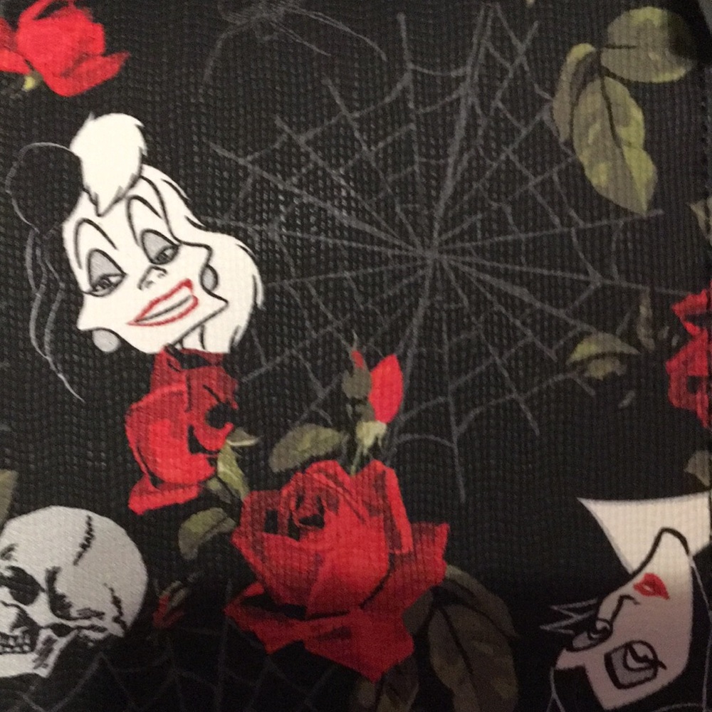 HP🎊Disney  Villains convertible clutch purse - Picture 11 of 13